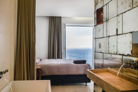 Im Living In A Dream - Cliffside Penthouse - Hervey Bay Accommodation 2