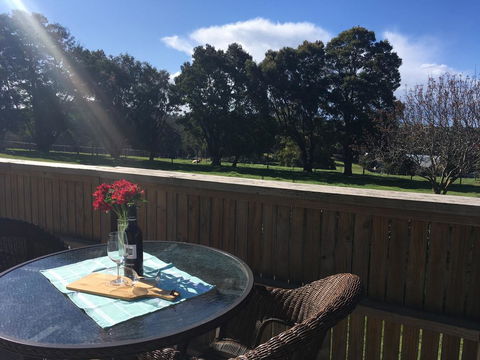 Jacaranda Retreat. Refreshing, Recharge, Relax ! - Hervey Bay Accommodation 0