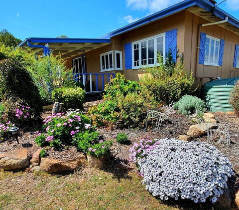 James Farmhouse - Hervey Bay Accommodation 2