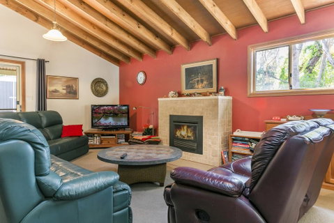 Jarara Cottage - Hervey Bay Accommodation 0