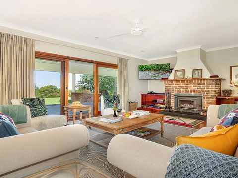 Jaspers Brush - Tranquil Gardens & Stunning Views - Tourism Hervey Bay 2