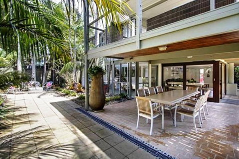 Jimmy's Beach House - Hervey Bay Accommodation 1