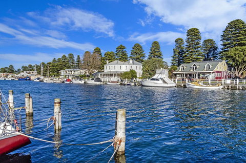 Johanssons Perch 2 - Hervey Bay Accommodation 2