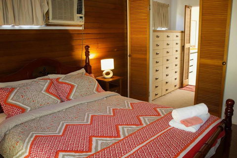 Junction Cottage - Hervey Bay Accommodation 1