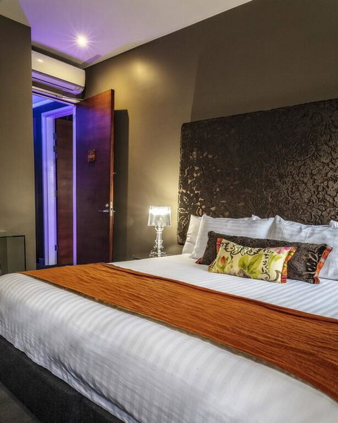 Junction Hotel - Hervey Bay Accommodation 3