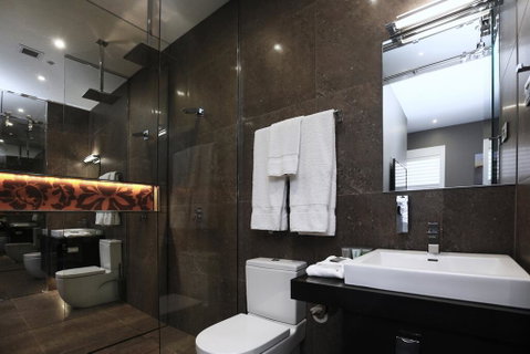 Junction Hotel - Hervey Bay Accommodation 1