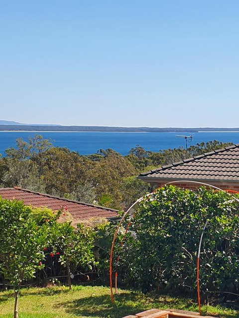JUST-4-YOU! Amazing Sea Views, WIFI, Fullly Air-conditioned, King Bed - Hervey Bay Accommodation 1