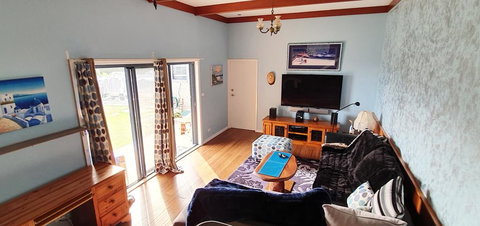 JUST-4-YOU! Amazing Sea Views, WIFI, Fullly Air-conditioned, King Bed - Hervey Bay Accommodation 0