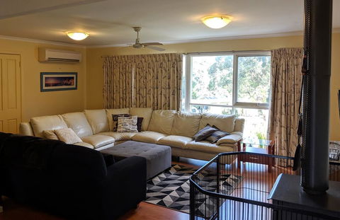 Kaishua House - JK Family Lake House - Tourism Hervey Bay 2