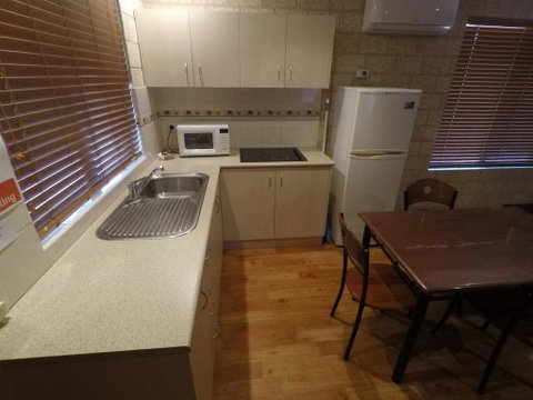 Kalbarri Tudor Holiday Park - Tourism Hervey Bay 2