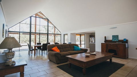 Kangaroo Retreat - Tourism Hervey Bay 0