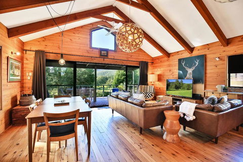 Kangaroo Valley Timber Cabin - Tourism Hervey Bay 0