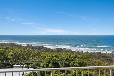Kari 3 - 3/7 Peregian Esplanade - Hervey Bay Accommodation 0
