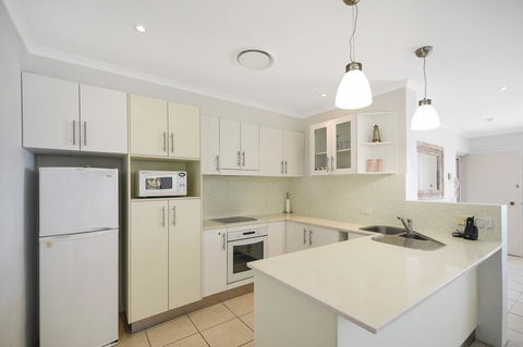 Kari 3 - 3/7 Peregian Esplanade - Hervey Bay Accommodation 3