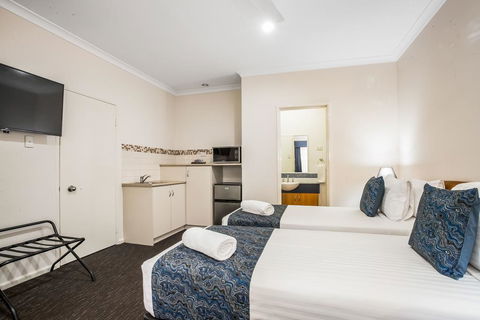 Karratha Central Apartments - Hervey Bay Accommodation 3