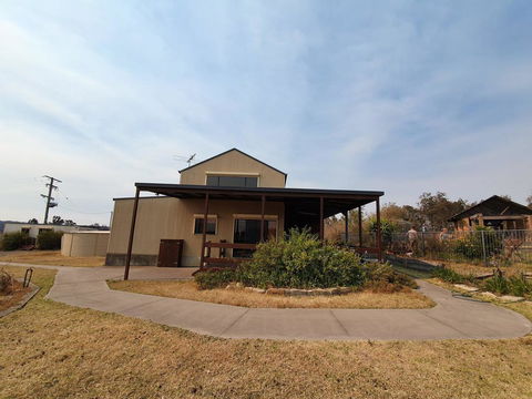 Kelman Cottage - Tucked Away With Pool + Native Wildlife - Tourism Hervey Bay 2