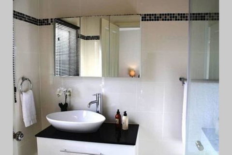 Kenmaur Cottage - Tourism Hervey Bay 3