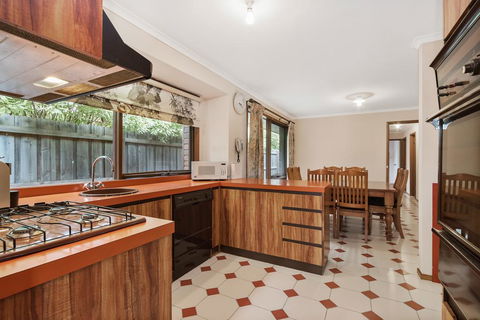 Kennington Cottage - Tourism Hervey Bay 0