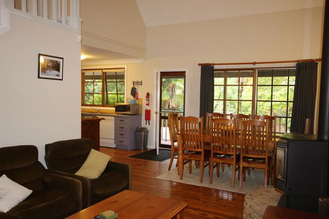Kiah Cottage - Tourism Hervey Bay 3