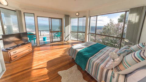 King Of North Bay - 103 Gold Coast Drive - Tourism Hervey Bay 1