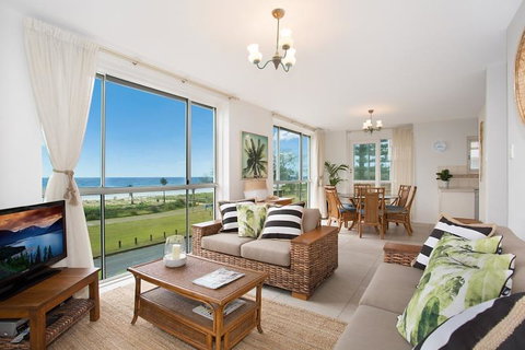 King Tide - Hervey Bay Accommodation 2