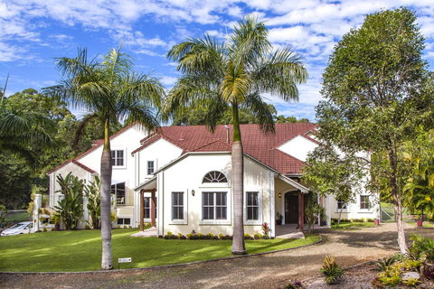 Kingfishers Manor - Hervey Bay Accommodation 3