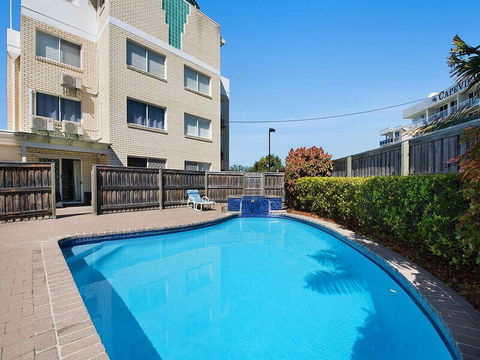 Kings Beach Ocean Front Views Private Balcony Overlooking Kings Beach - Hervey Bay Accommodation 3