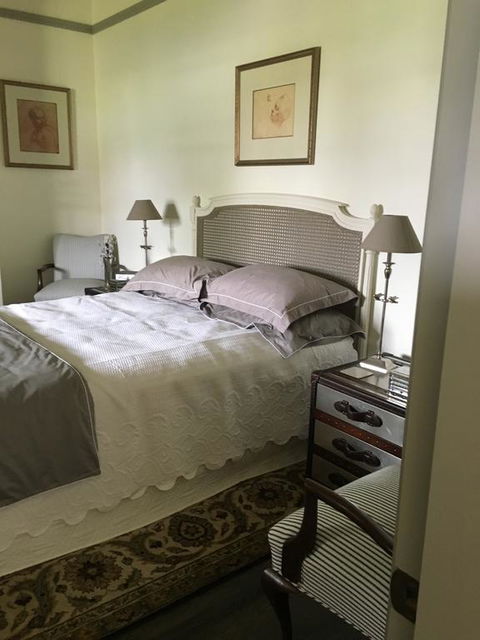 Kings Cottage Uralla - Hervey Bay Accommodation 3