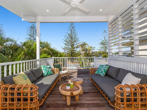 KINGY BEACH HOUSE @ 162 - Tourism Hervey Bay 2