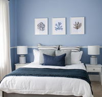Kinross Cottage - Neat and Stylish Sleeps 9 - Hervey Bay Accommodation