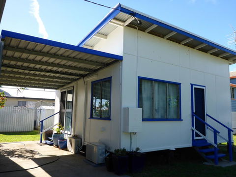 Kitches Cabin - Hervey Bay Accommodation 1