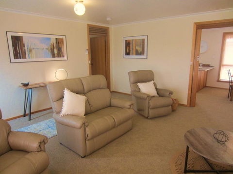 Kitty's Cottage - Tourism Hervey Bay 3