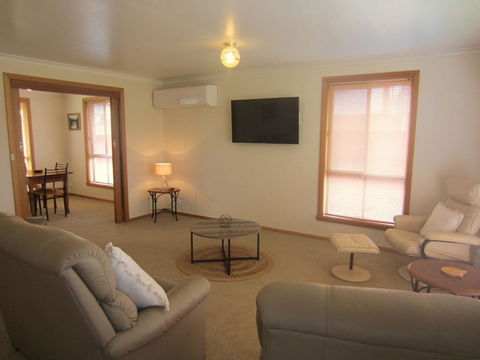 Kitty's Cottage - Tourism Hervey Bay 2
