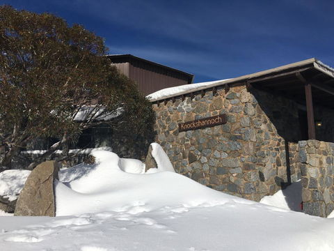 Knockshannoch Ski Lodge - Tourism Hervey Bay 0