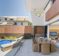 KoKo's Beach House - Hervey Bay Accommodation