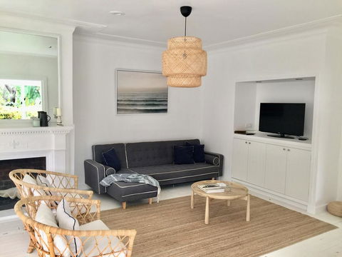 Kookaburra House, Newport - Hervey Bay Accommodation 2