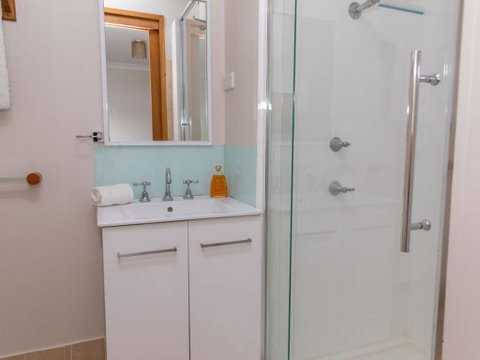 Kookas Nest - Waterfront Home, Tranquil Setting - Hervey Bay Accommodation 1