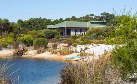 Kooyar Mia - Tourism Hervey Bay 0