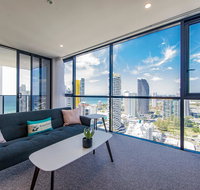 KOZYGURU BROADBEACH AMAZING VIEW 2 BED APT  FREE PARKING WALK TO BEACH QBR004 - Hervey Bay Accommodation