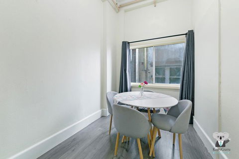 KOZYGURU Kings Cross SKY GARDEN Studio CBD - Hervey Bay Accommodation 3