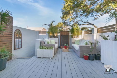 KOZYGURU ROZELLE COSY DREAM HOLIDAY HOME 3 BED HOUSE + FREE NRZ196 - Tourism Hervey Bay 1
