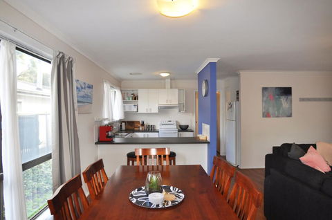 KYEEMA - FREE WIFI & NETFLIX - PET FRIENDLY (OUTSIDE ONLY) - Tourism Hervey Bay 2