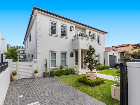 La Maison 1789 Boutique Guest Apartment - Hervey Bay Accommodation 0