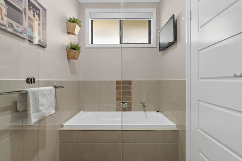 La Sienna - Tourism Hervey Bay 1