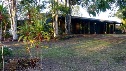 Lagoon Pocket Bed & Breakfast - Tourism Hervey Bay 0