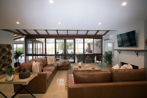 Lake House 61 Mulwala - Hervey Bay Accommodation 1