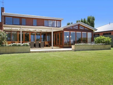 Lake House 61 Mulwala - Hervey Bay Accommodation 0