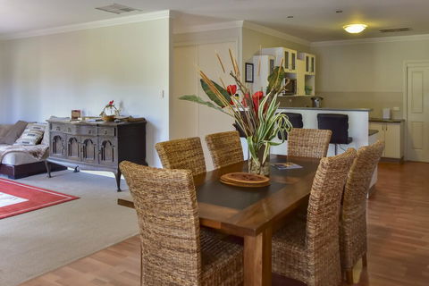 Lake Tyrrell Accommodation LTA - Tourism Hervey Bay 1