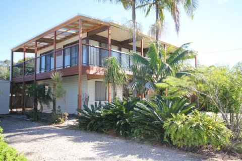 Lakehouse On Oxley - Tourism Hervey Bay 0