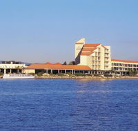 Lakes Hotel - Tourism Hervey Bay